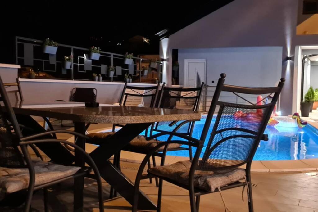 - Rozic Villa Mostar